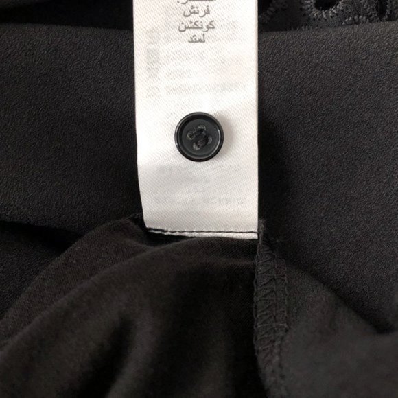 New French Connection Embroidered Eyelet Hem Short Sleeve Tee Black Size XS - Picture 16 of 16